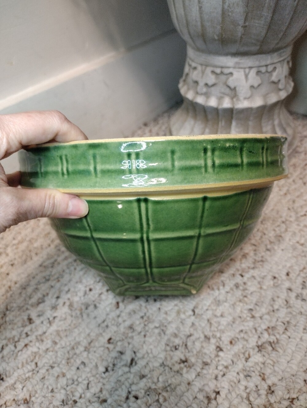 Vintage 1930's McCoy Yelloware Window Pane Patterned Mixing Bowl - Picture 5 of 9